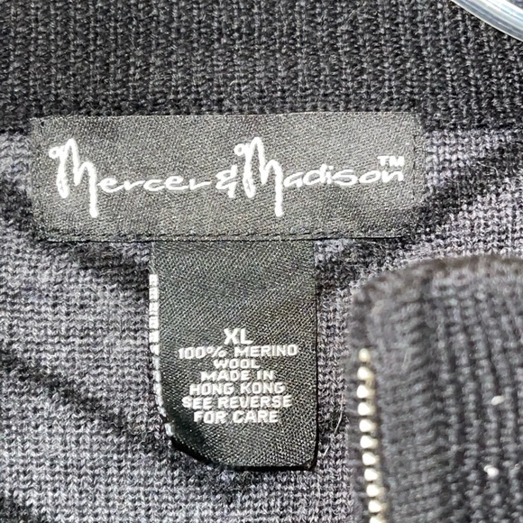 NWOT-Mercer & Madison 100% Merino Wool, Chevron Pattern, full zip Sweater XL - Picture 8 of 8